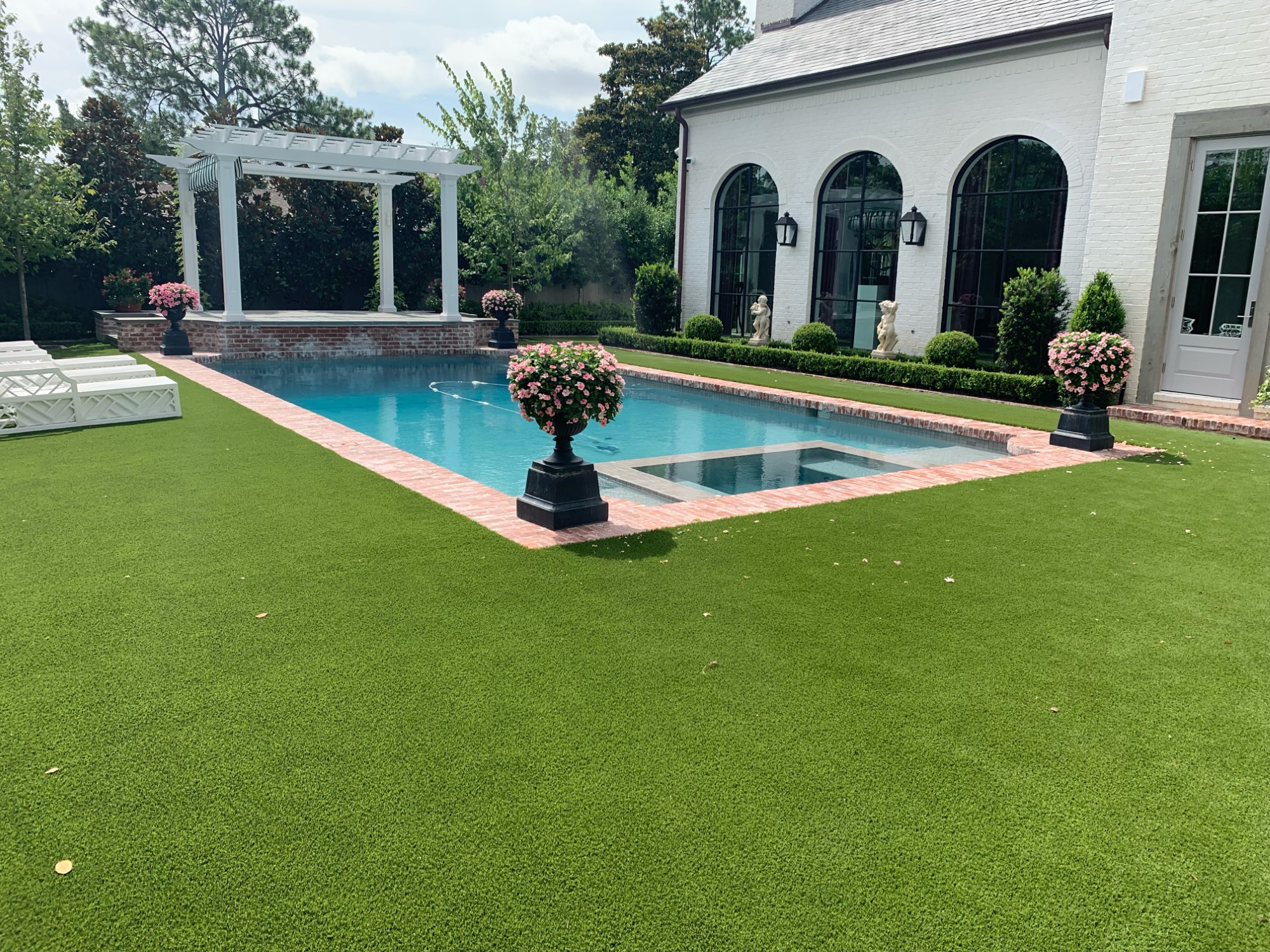 Artificial Grass Side Yard & Dog Run