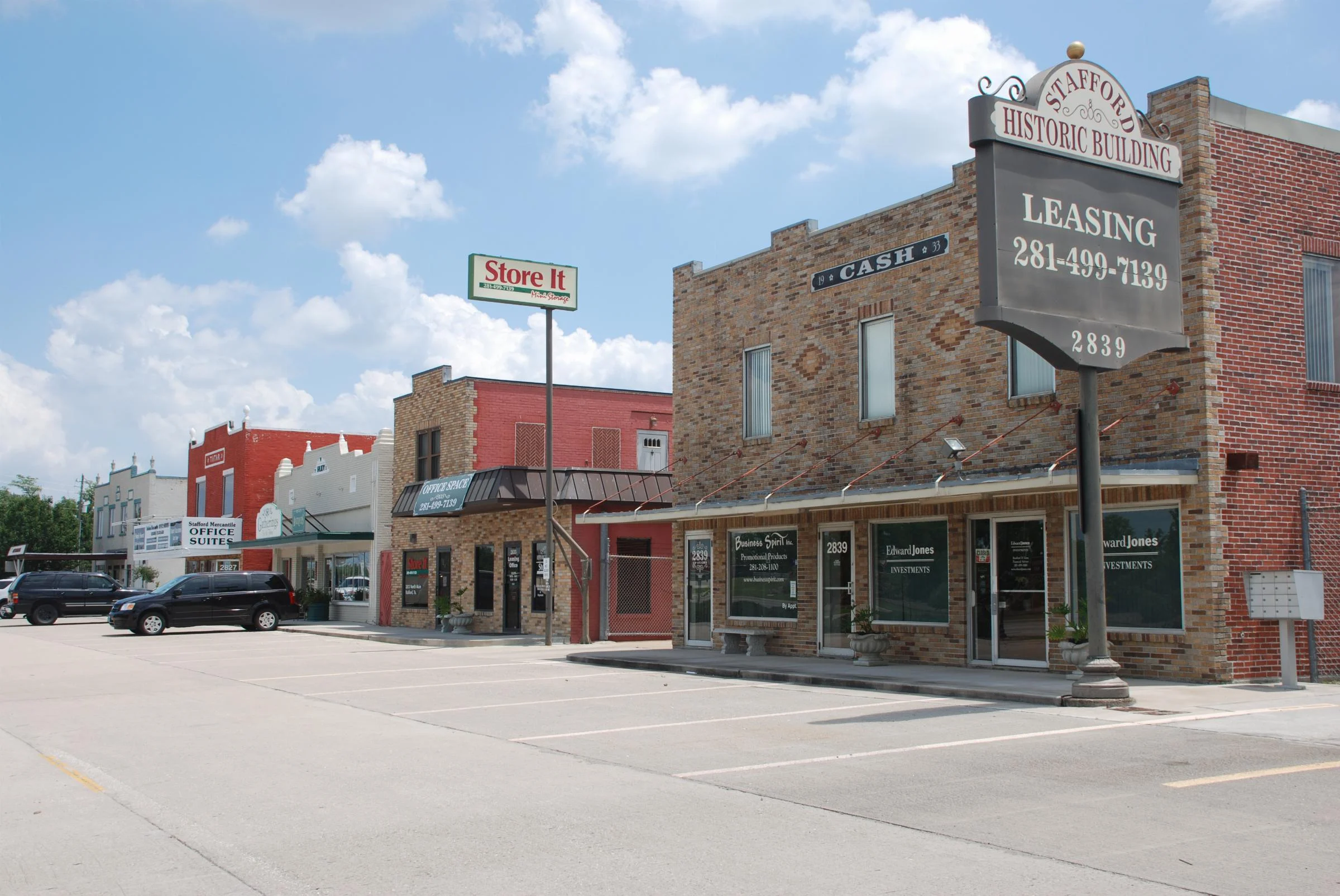 Tour Greens Dallas game court installation project